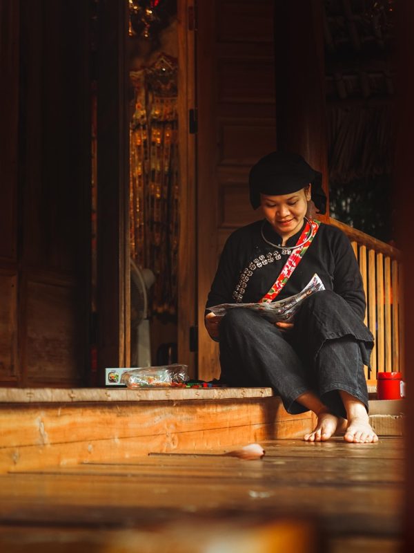 妈妈小说阅读界面截图：正文段落行距宽松，顶部显示章节标题与阅读进度，纸张质感背景安静克制